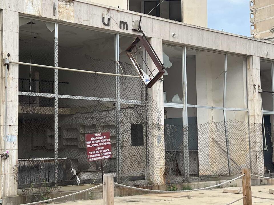 One of the many abandoned buildings in Varosi.