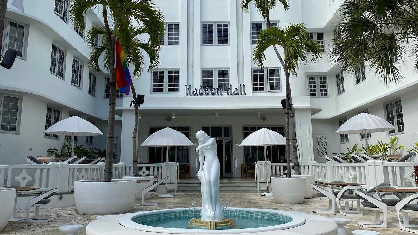 The art deco AxelBeach Miami is definitely the most fabulous gay hotel to stay at in Miami