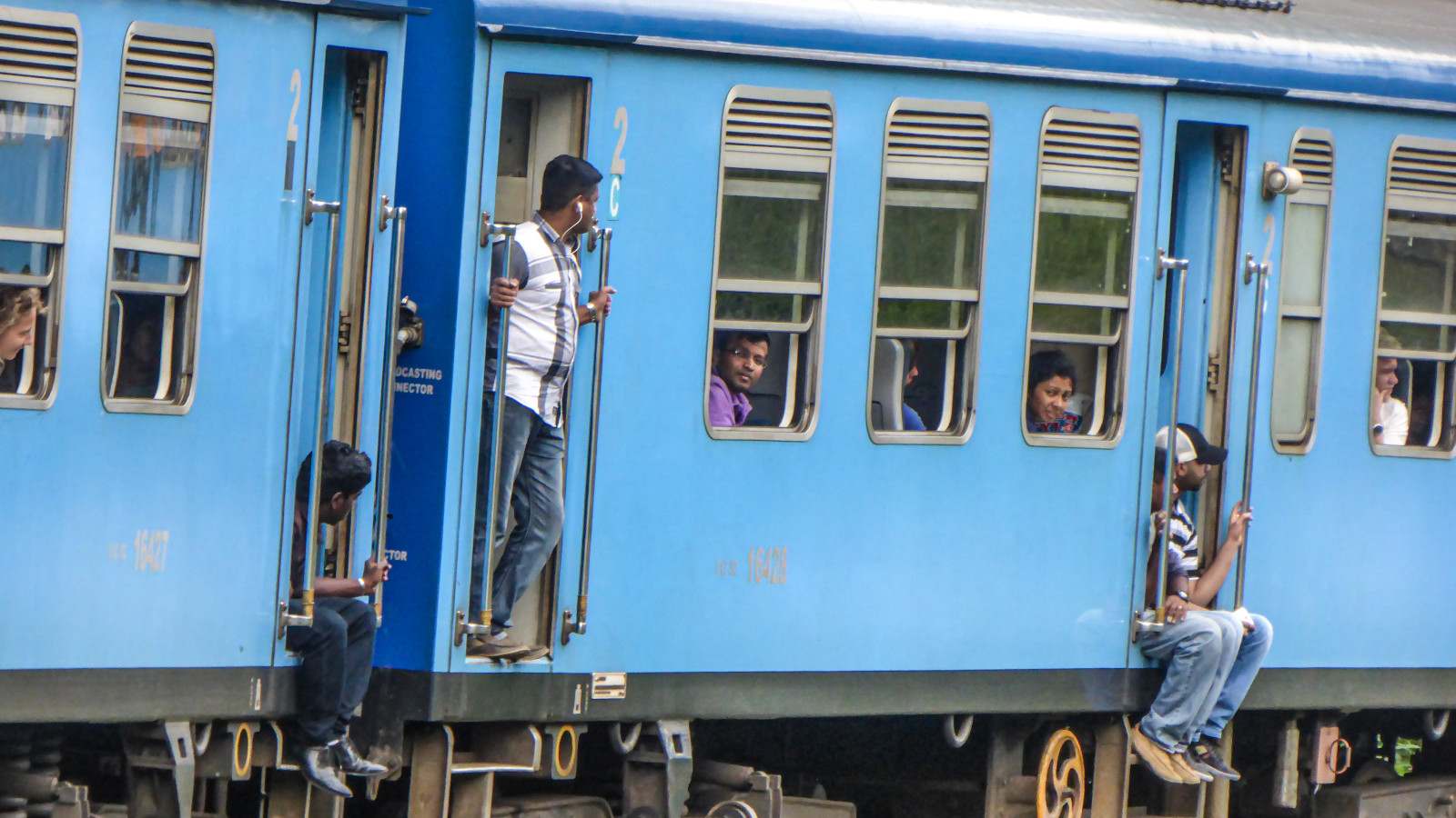 The train system in Sri Lanka dates back from the colonial times, here is a blue train