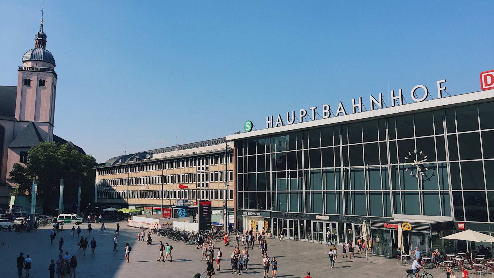 Most trains from the Cologne Airport take you directly to the Cologne Hauptbahnhof (central station)