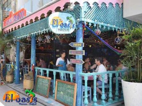 El Oasis Mariscos is one of the best places to eat fresh seafood in Playa del Carmen