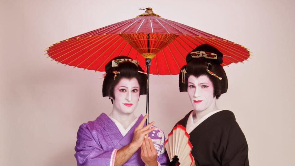 Geisha makeover in Tokyo, a must do for men and women