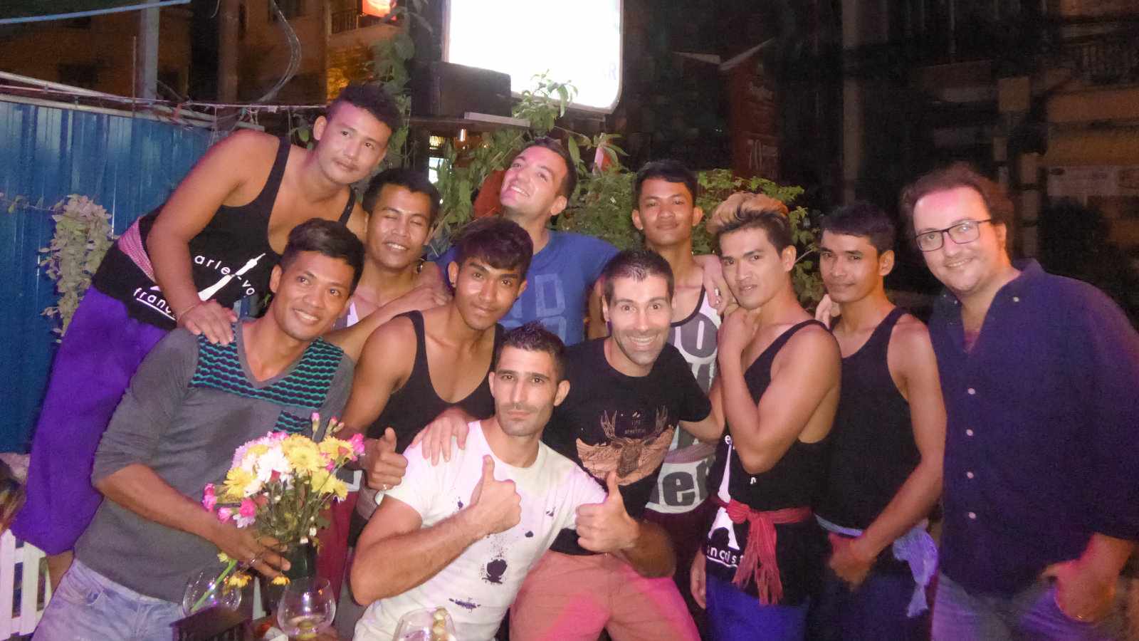 Cambodian locals love meeting travelers in Phnom Penh!