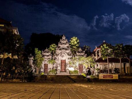 If you like art and want to learn about Balinese culture then you will love the Puri Lukisan art museum - which is also the oldest museum in Bali!