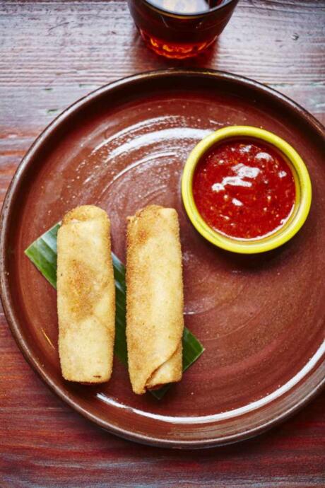 Mutton rolls are Sri Lanka's answer to the spring roll and they are different but soooo good!