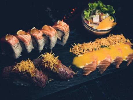 Gay travellers can have delicious sushi and fabulous cocktails at Negroni Bistro in Rosario