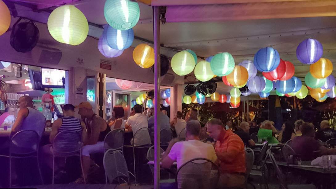 Rosie's is our favourite bar in Wilton Manors, with a hilarious food menu, excellent cocktails and a really quirky feel