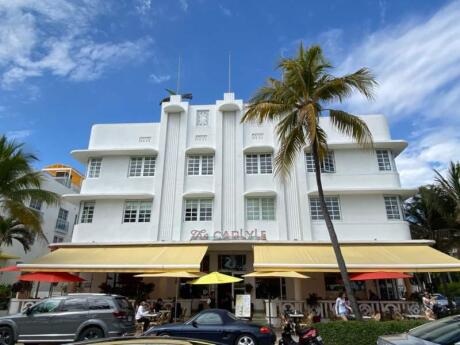 Miami's Ocean Drive is a fun area to visit, especially if you enjoy seeing art deco architecture